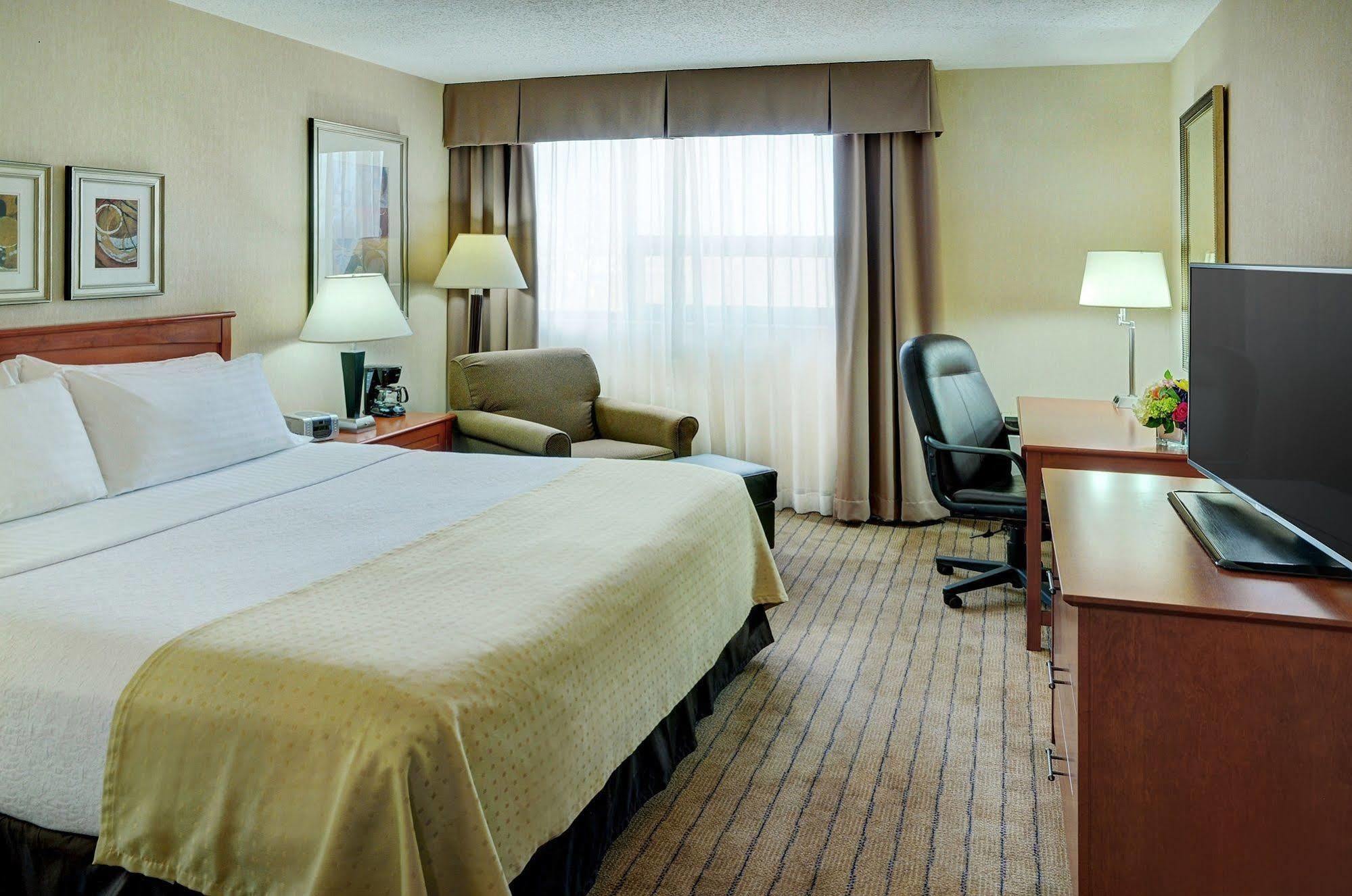 Holiday Inn Guelph Hotel & Conference Centre, An Ihg Hotel מראה חיצוני תמונה
