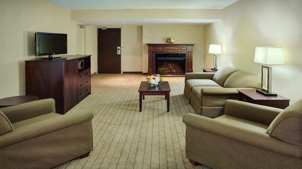 Holiday Inn Guelph Hotel & Conference Centre, An Ihg Hotel מראה חיצוני תמונה