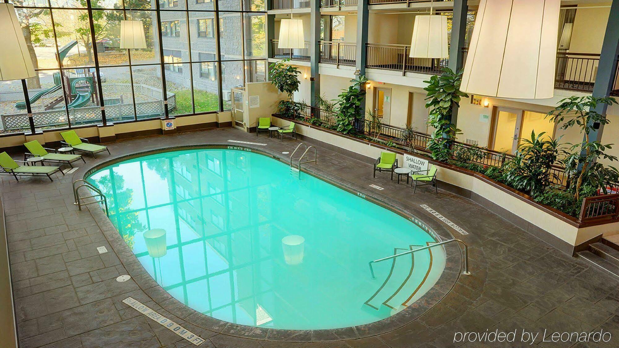 Holiday Inn Guelph Hotel & Conference Centre, An Ihg Hotel מראה חיצוני תמונה