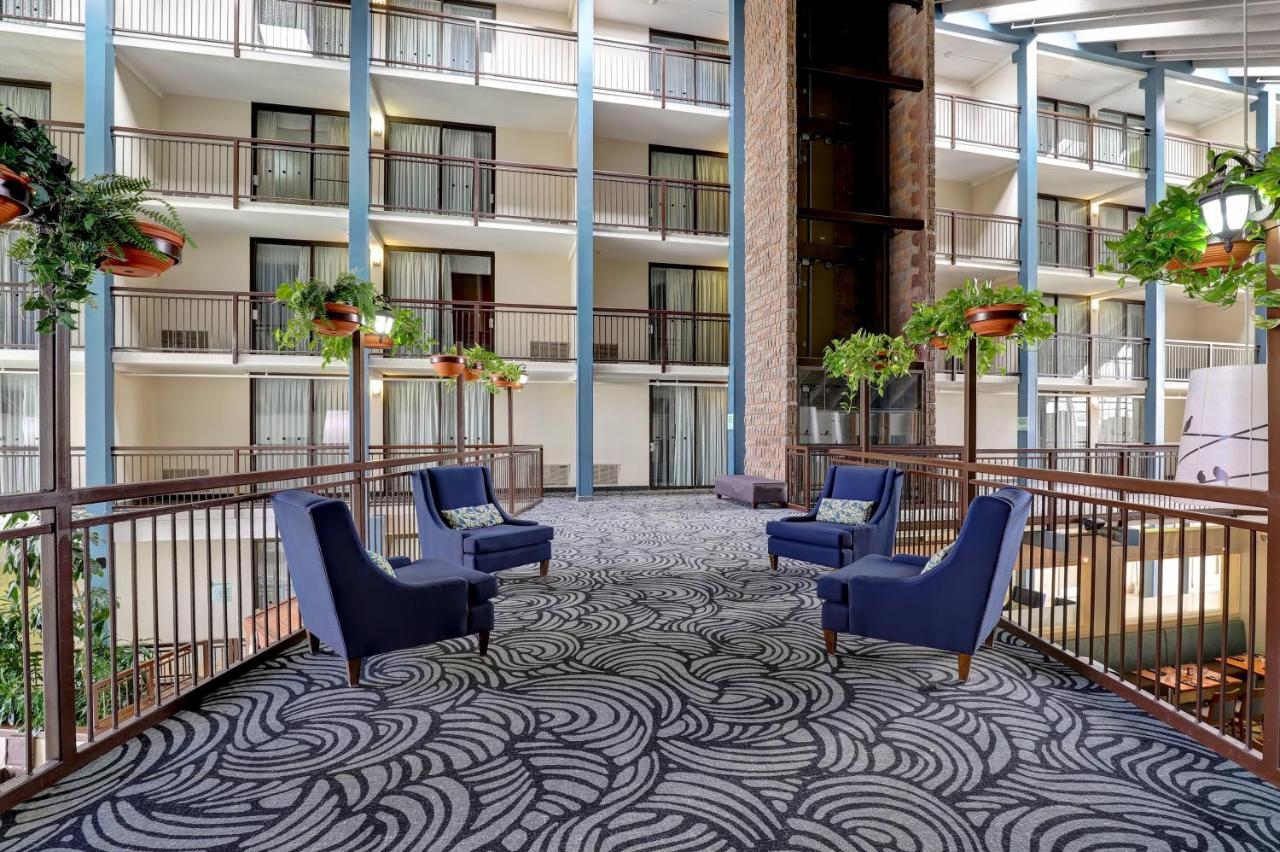 Holiday Inn Guelph Hotel & Conference Centre, An Ihg Hotel מראה חיצוני תמונה
